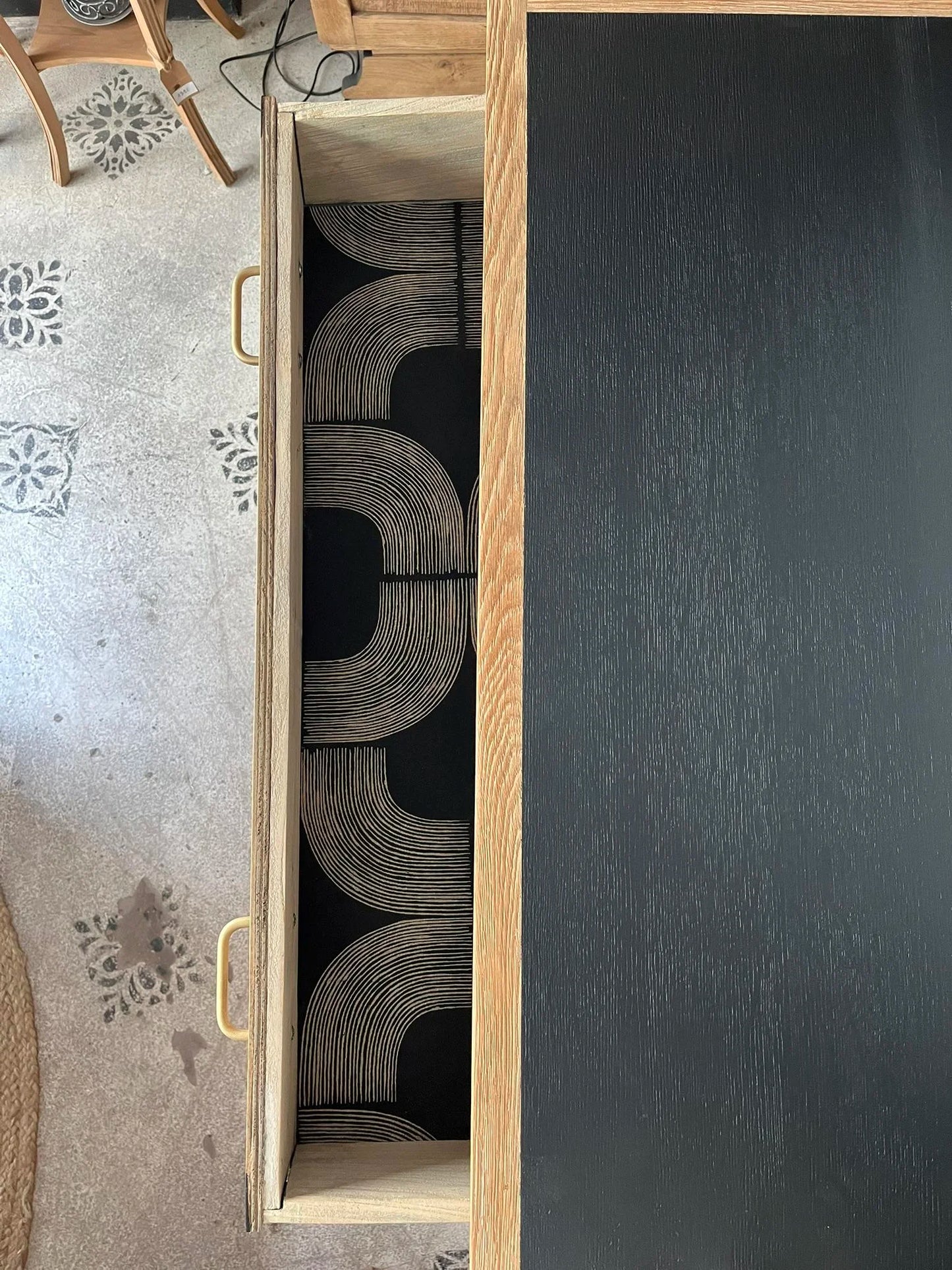 Commode vintage Thélio scandinave bois et noir 4 tiroirs