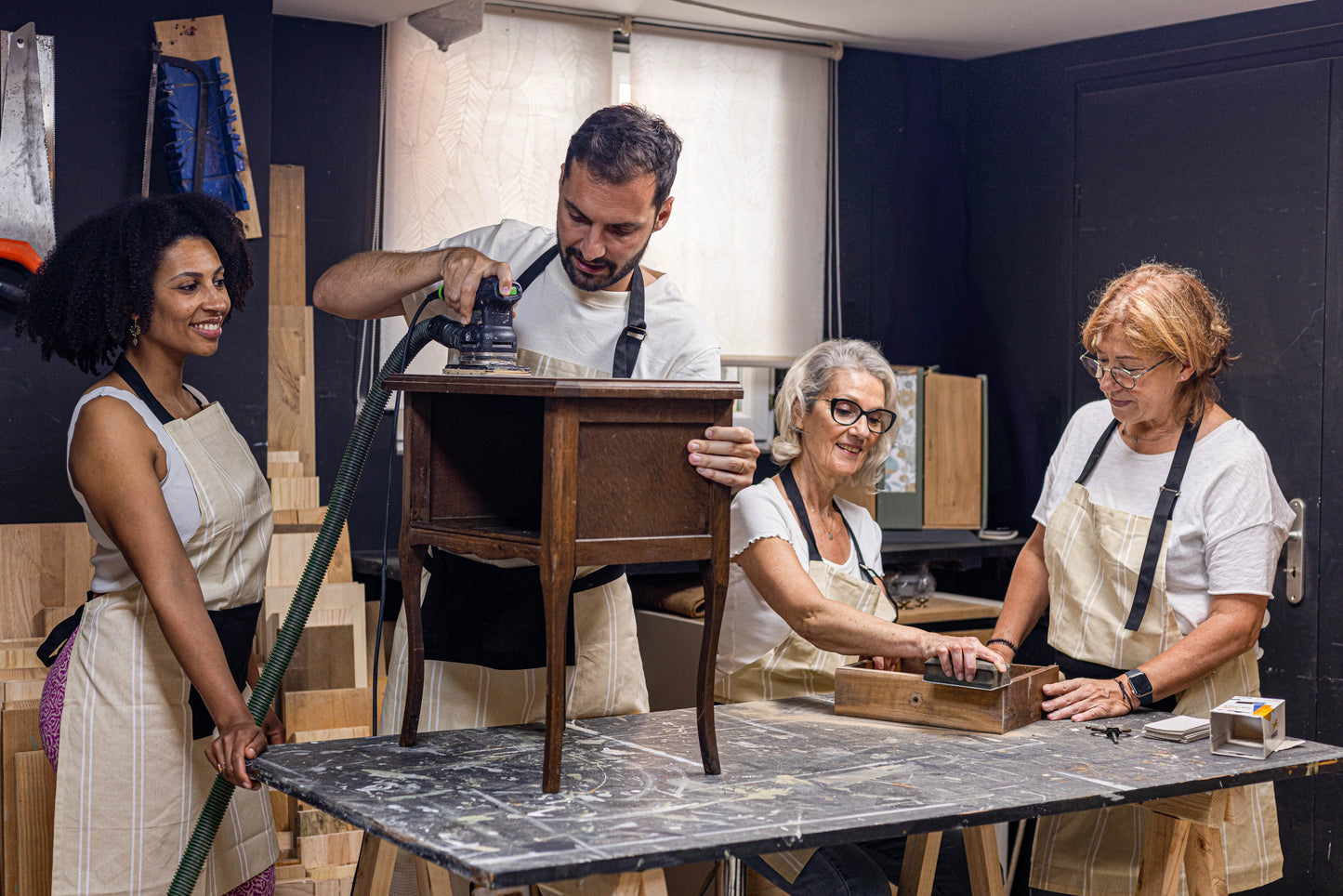 Atelier créatif DIY "Apprendre à rénover et restaurer son meuble vintage bois par soi-même" - Carte 10h