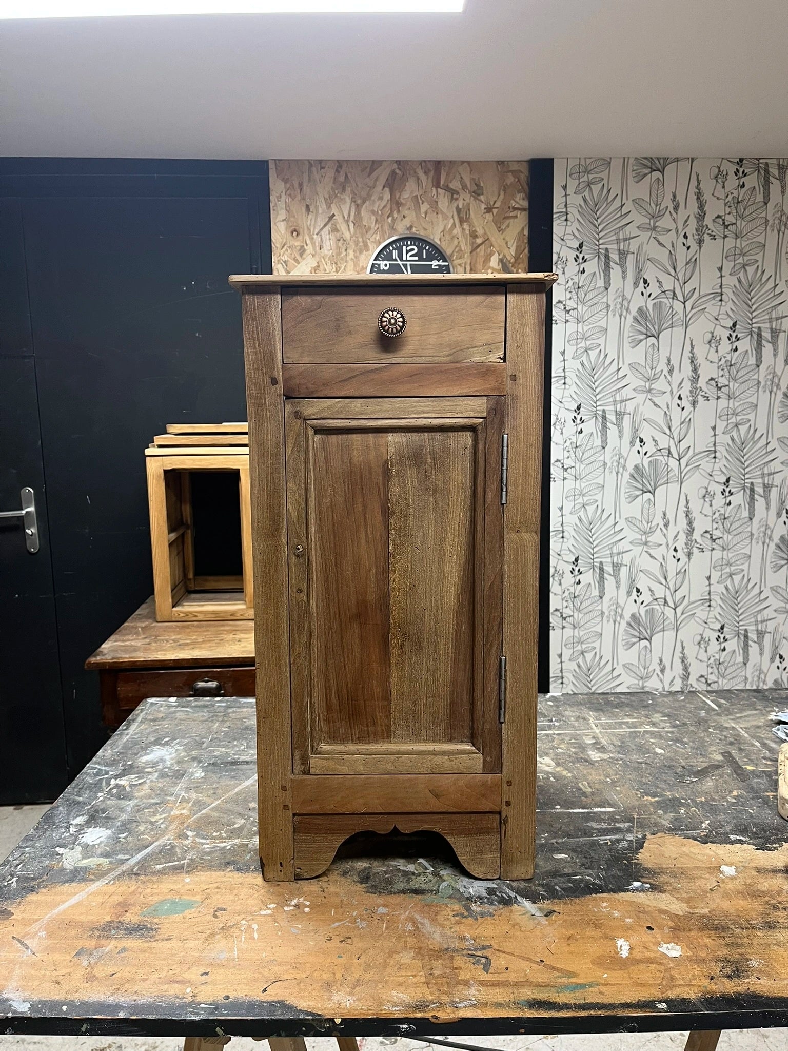 Atelier DIY rénovation restauration meuble vintage bois idée cadeau artisanal orignal Fête des Mères 2026