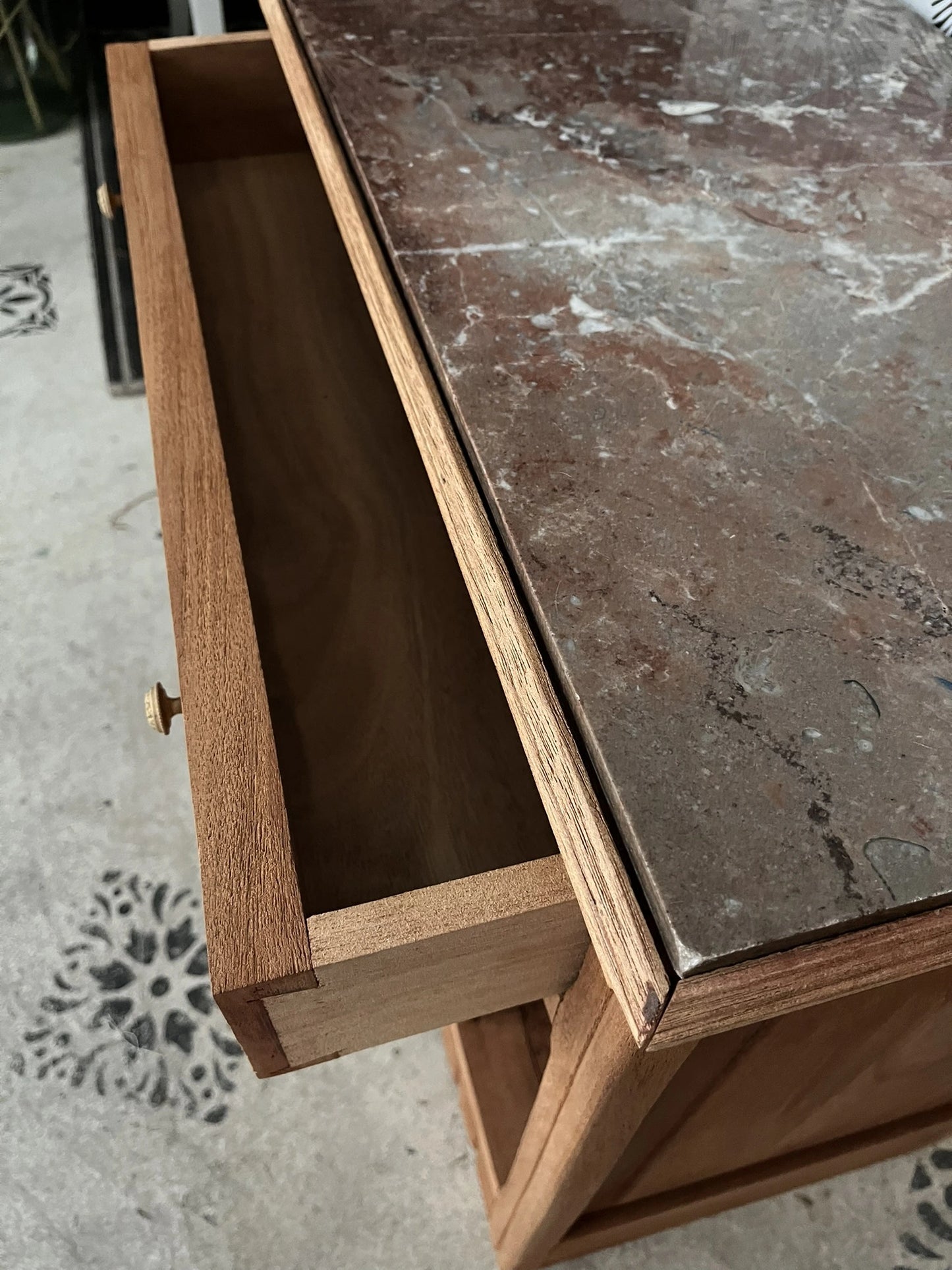 Duo tables de chevet vintage Art Déco Jada et Rosa bois et marbre