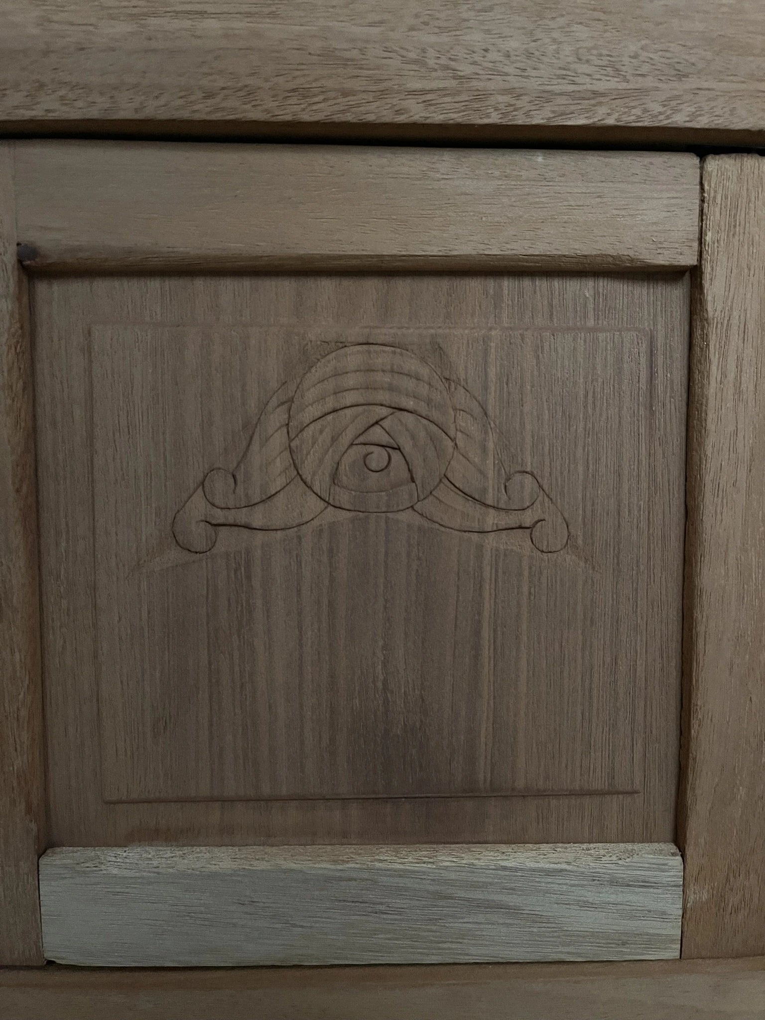 Duo tables de chevet vintage Art Déco Jada et Rosa bois et marbre