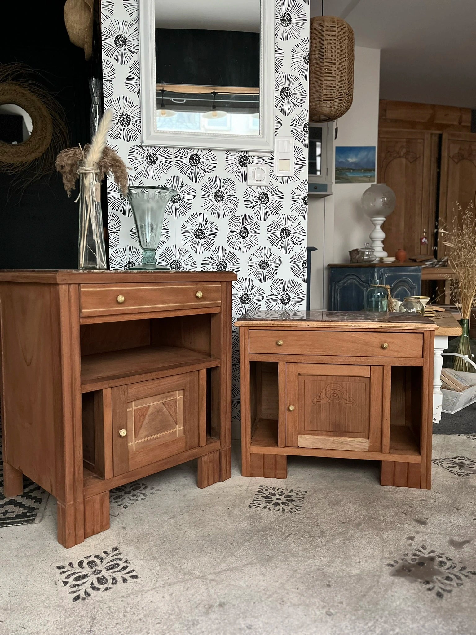 Duo tables de chevet vintage Art Déco Jada et Rosa bois et marbre