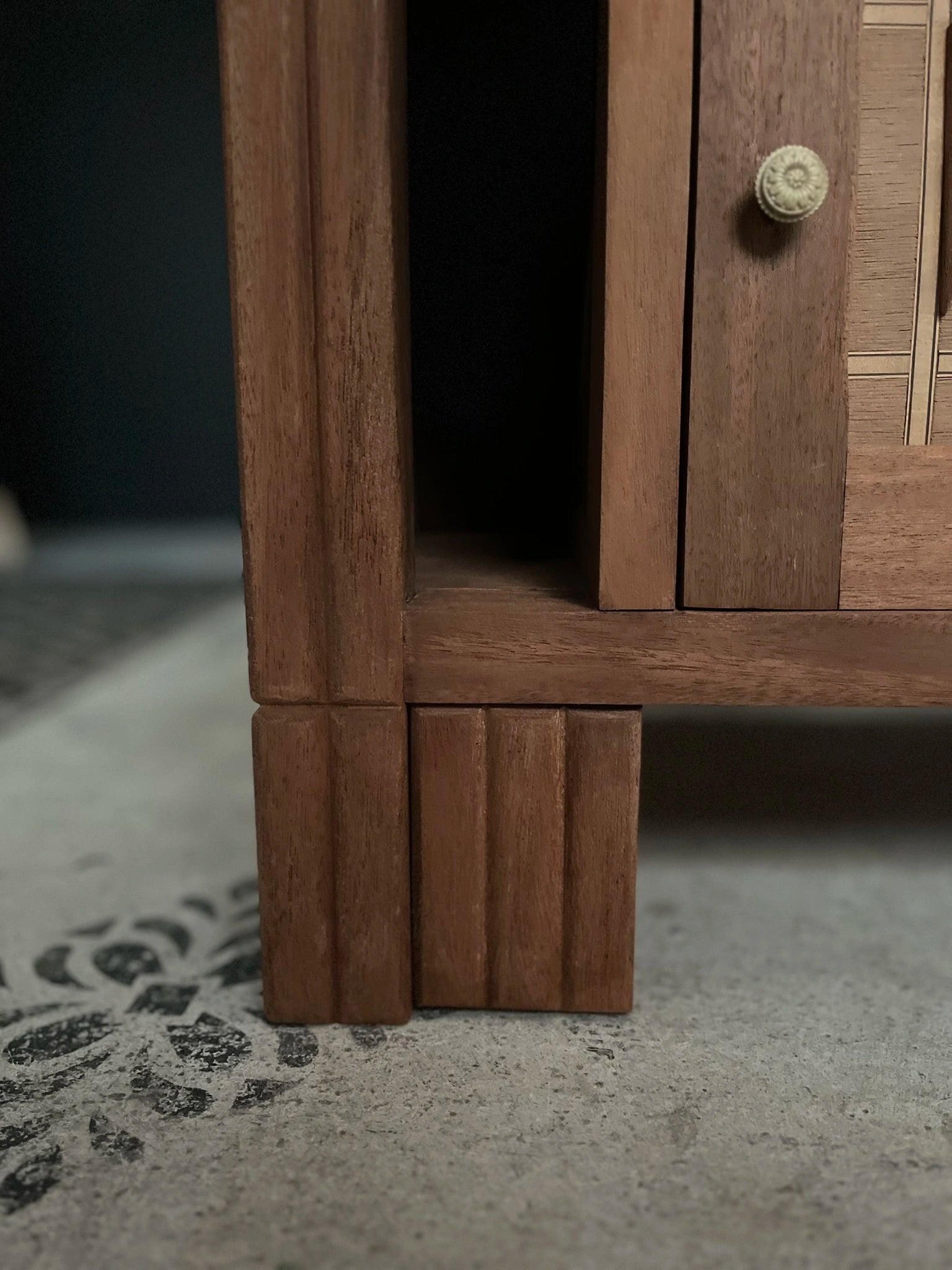 Duo tables de chevet vintage Art Déco Jada et Rosa bois et marbre