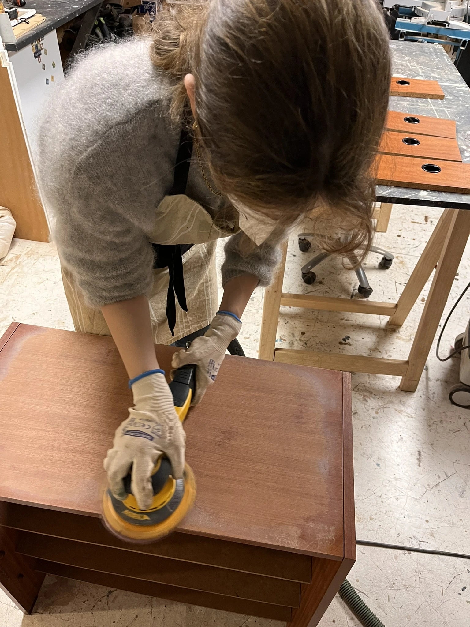 Atelier DIY rénovation restauration meuble vintage bois idée cadeau artisanal orignal Fête des Mères 2026