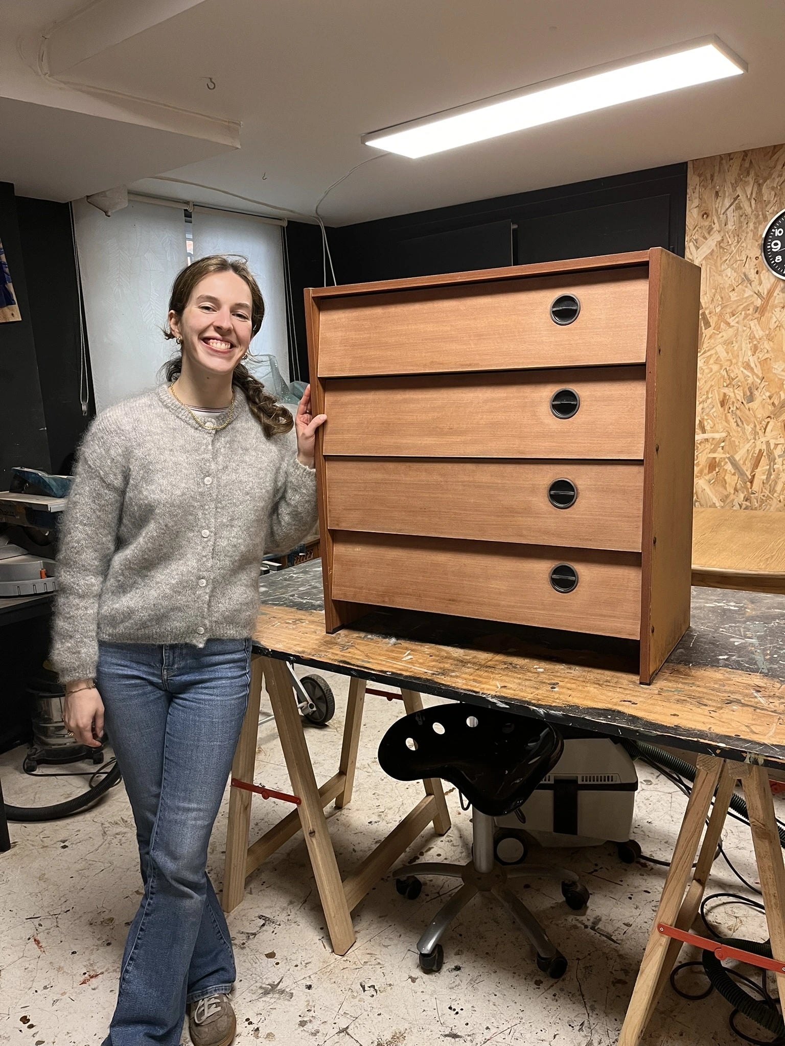 Atelier DIY rénovation restauration meuble vintage bois idée cadeau artisanal orignal Fête des Mères 2026