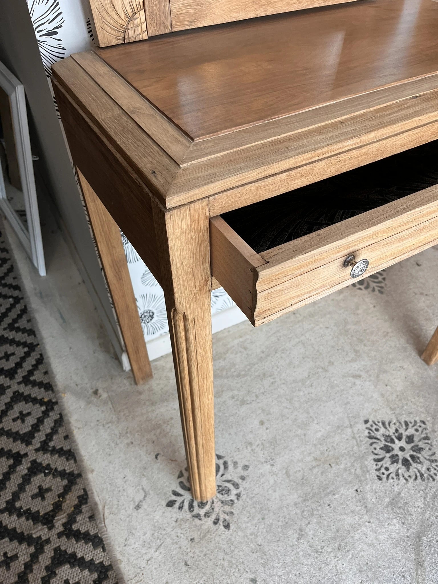 Coiffeuse vintage Art Déco Calliopée bois massif chêne Bordeaux