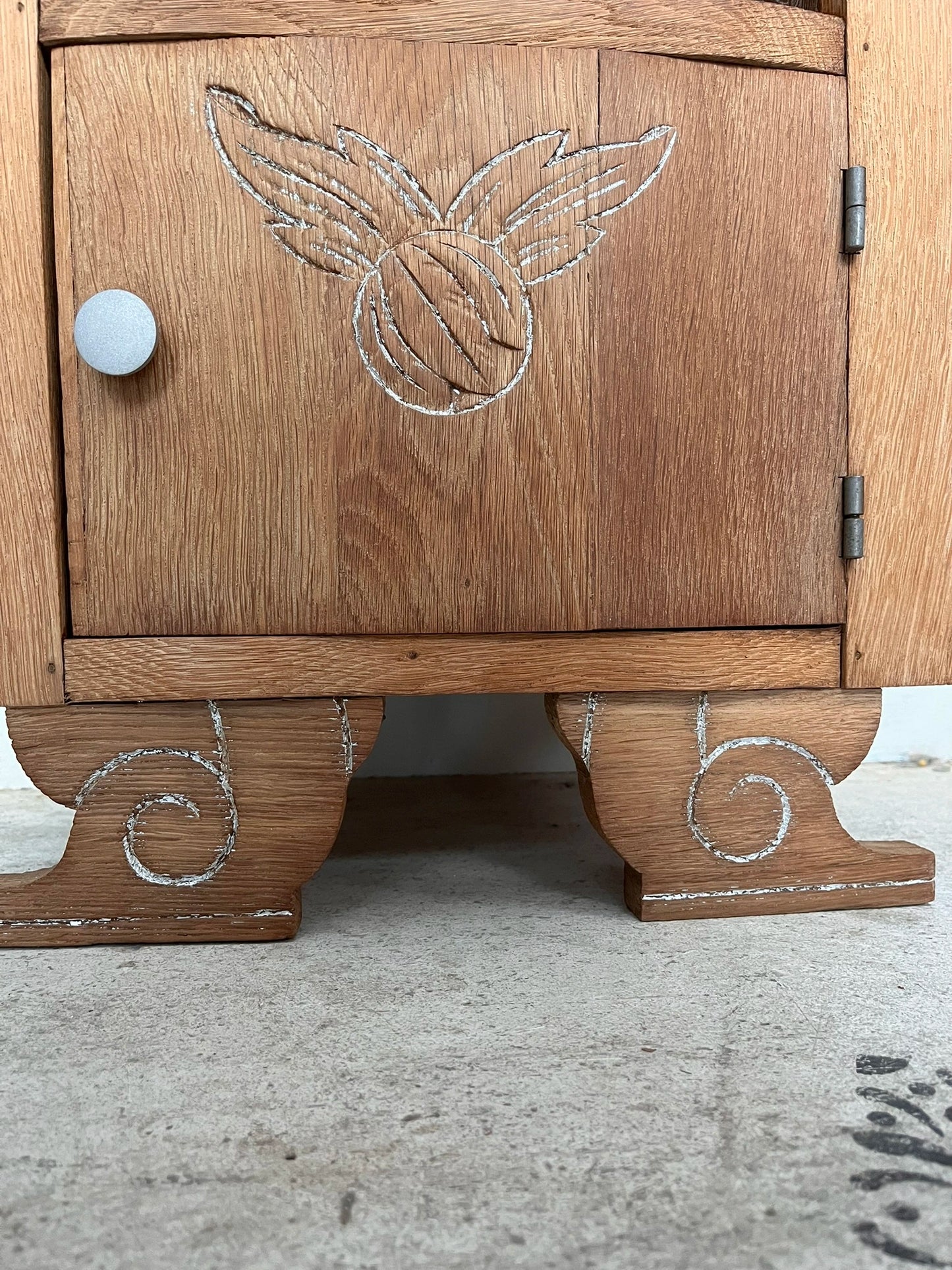 Table de chevet vintage Art Déco Eglantine bois et marbre Bordeaux