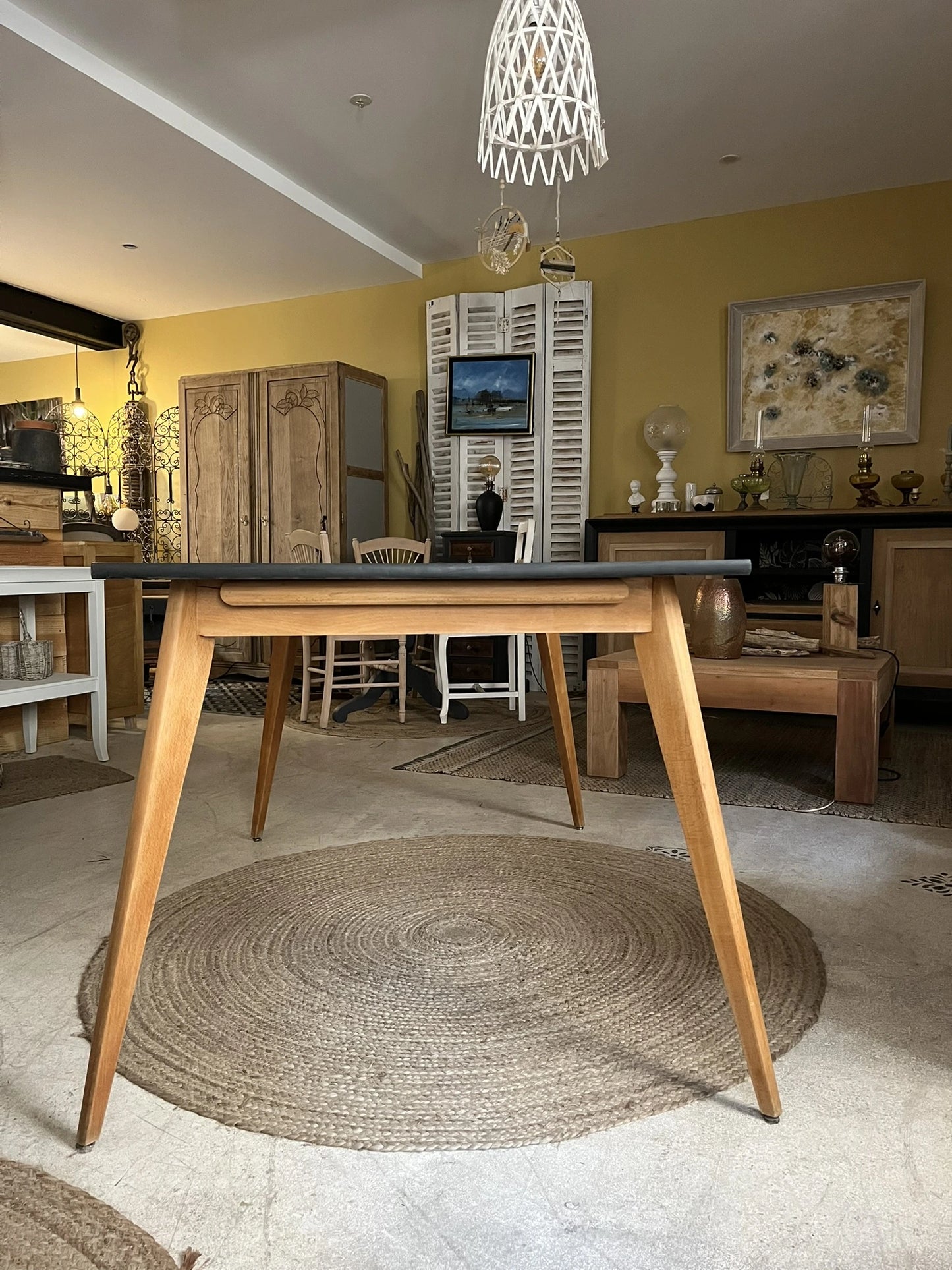 Table Gaïane bois et noir scandinave années 50-70