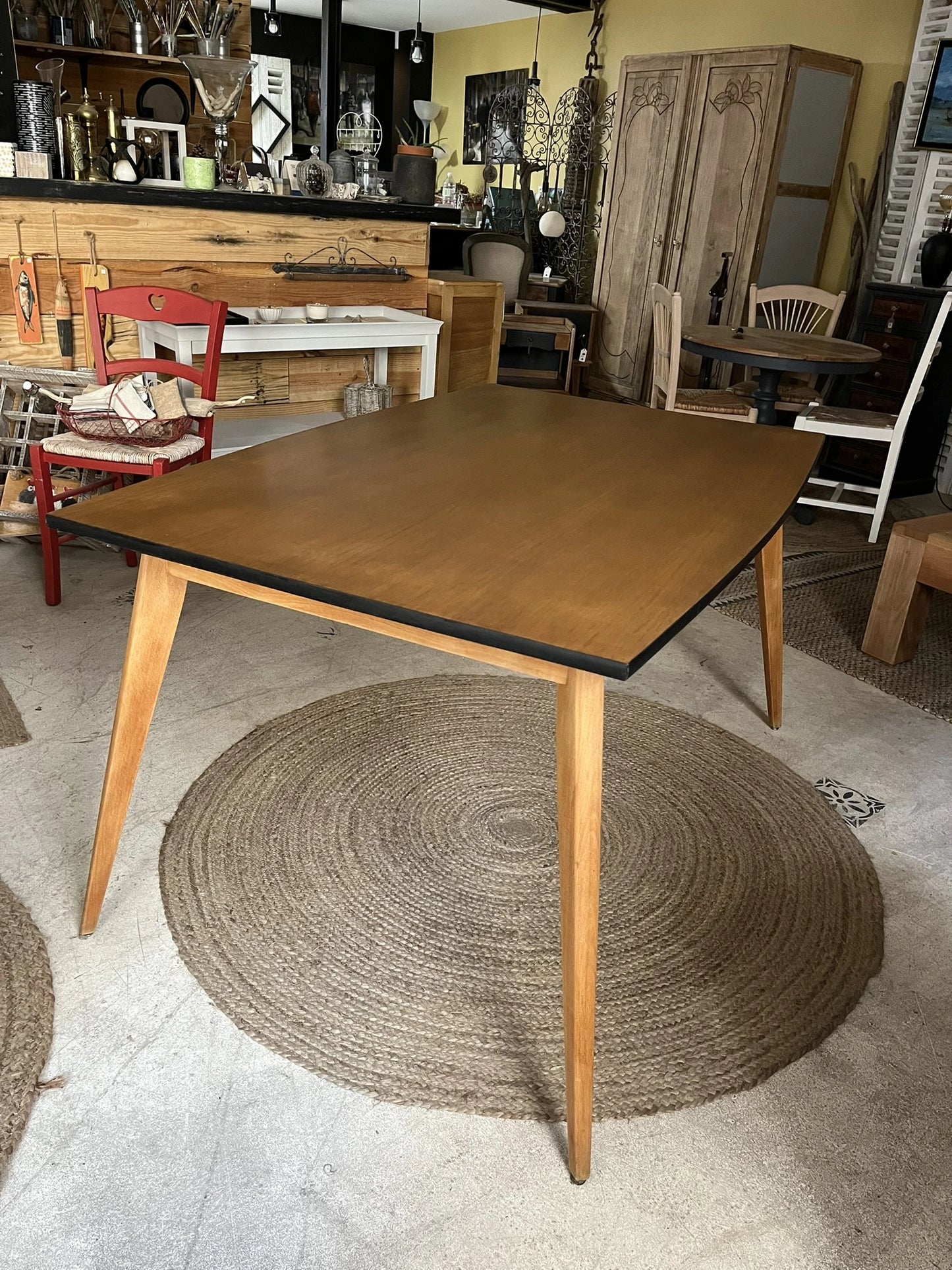 Table Gaïane bois et noir scandinave années 50-70