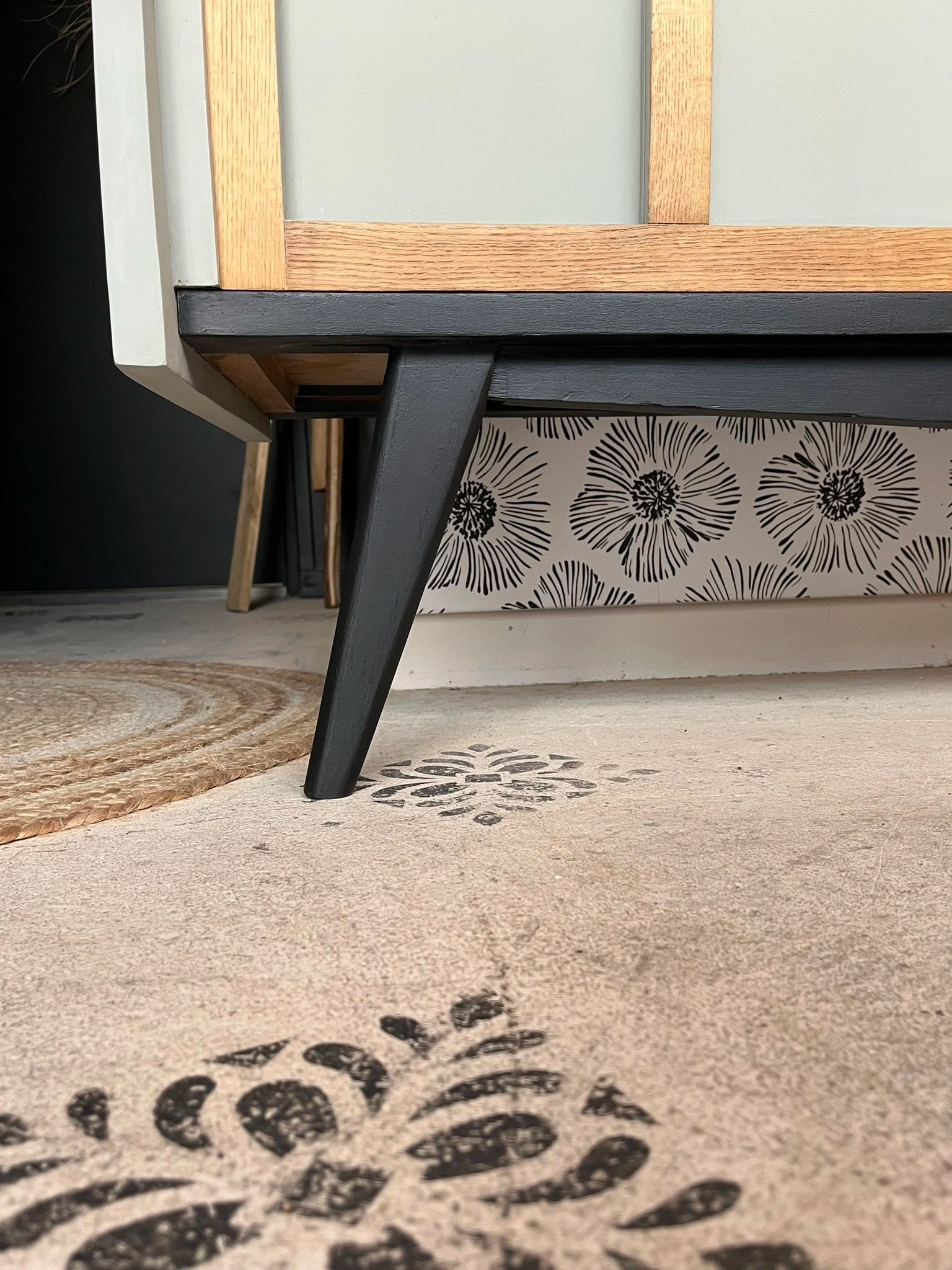 Buffet bois scandinave pieds compas