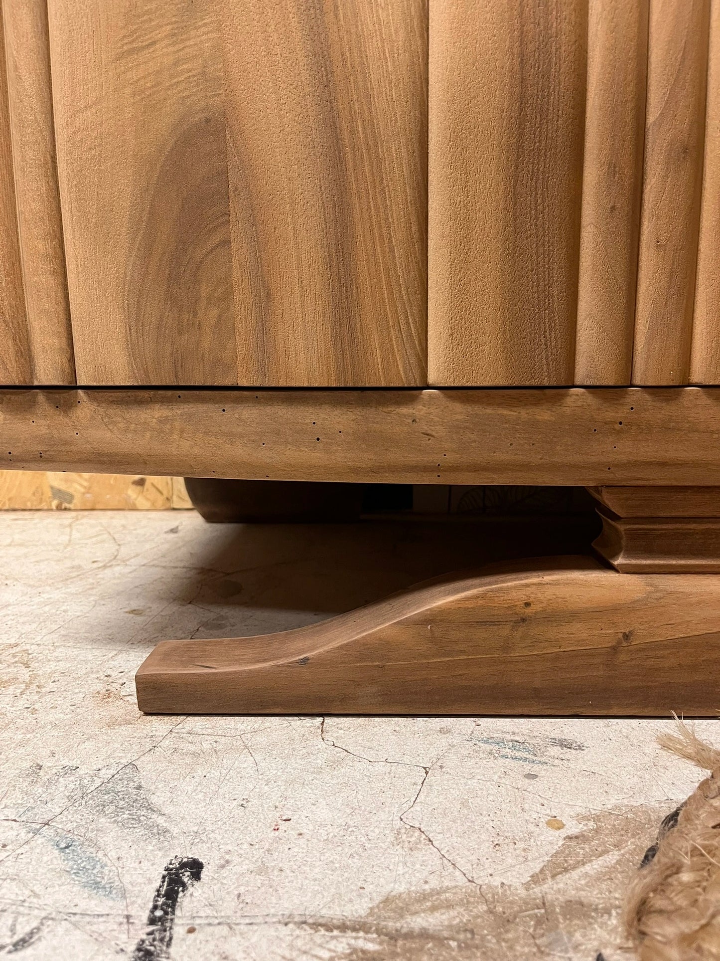 Buffet vintage Art Déco Ysandre bois massif marbre 3 portes 1 tiroir Bordeaux