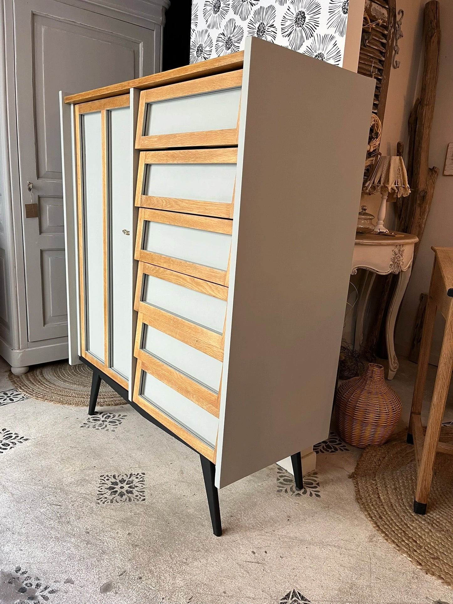 Buffet bois scandinave pieds compas