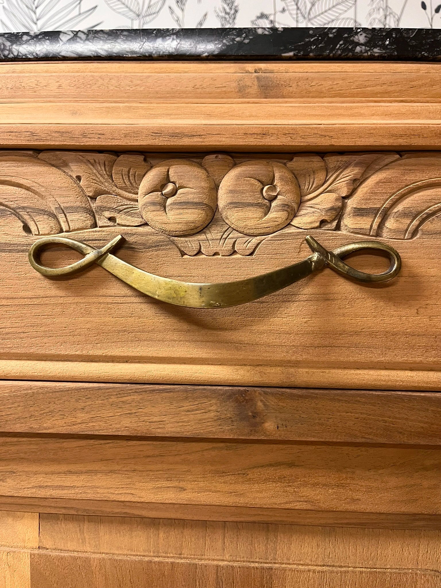 Buffet vintage Art Déco Ysandre bois massif marbre 3 portes 1 tiroir Bordeaux