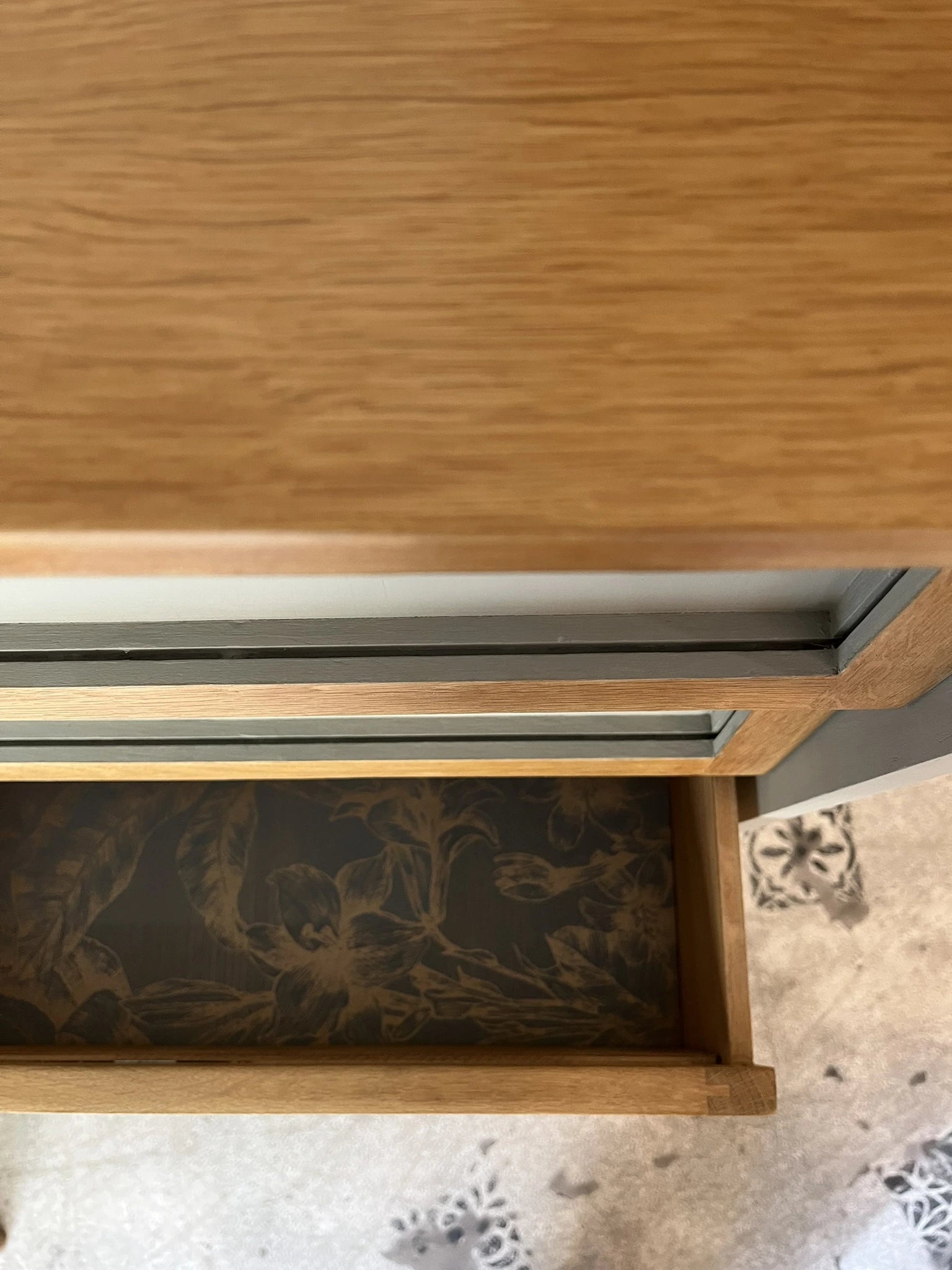 Buffet bois scandinave pieds compas