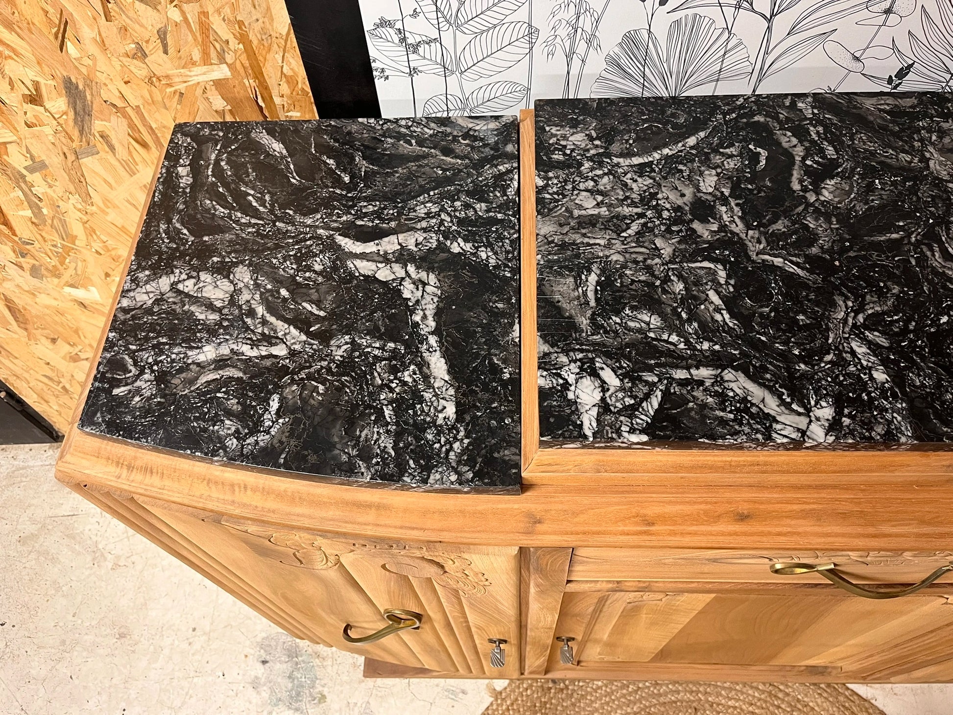 Buffet vintage Art Déco Ysandre bois massif marbre 3 portes 1 tiroir Bordeaux