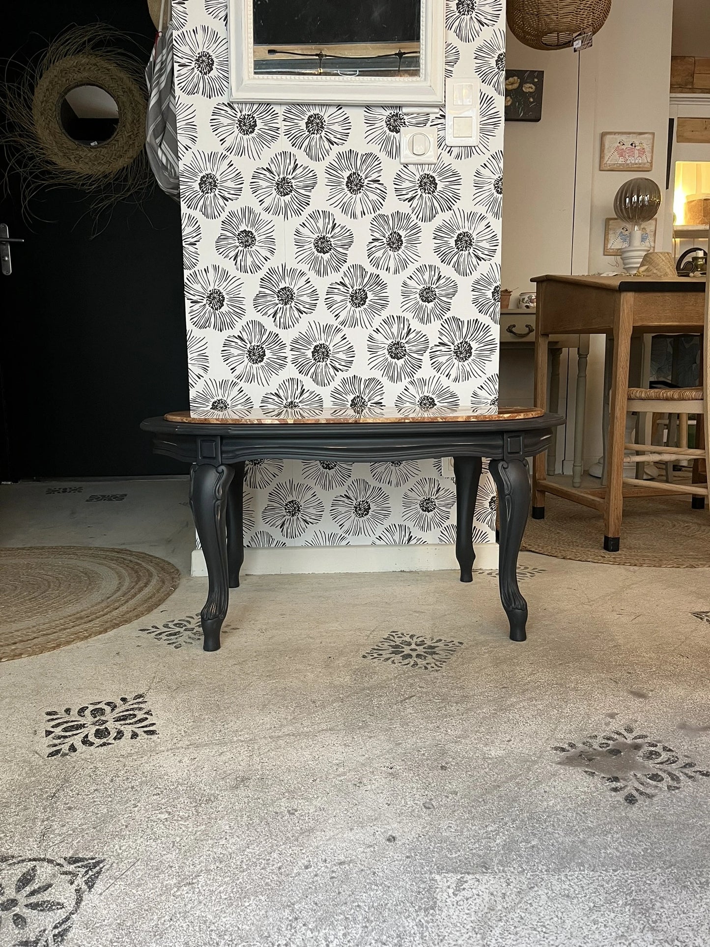 Table basse vintage Mathilda bois et marbre rose