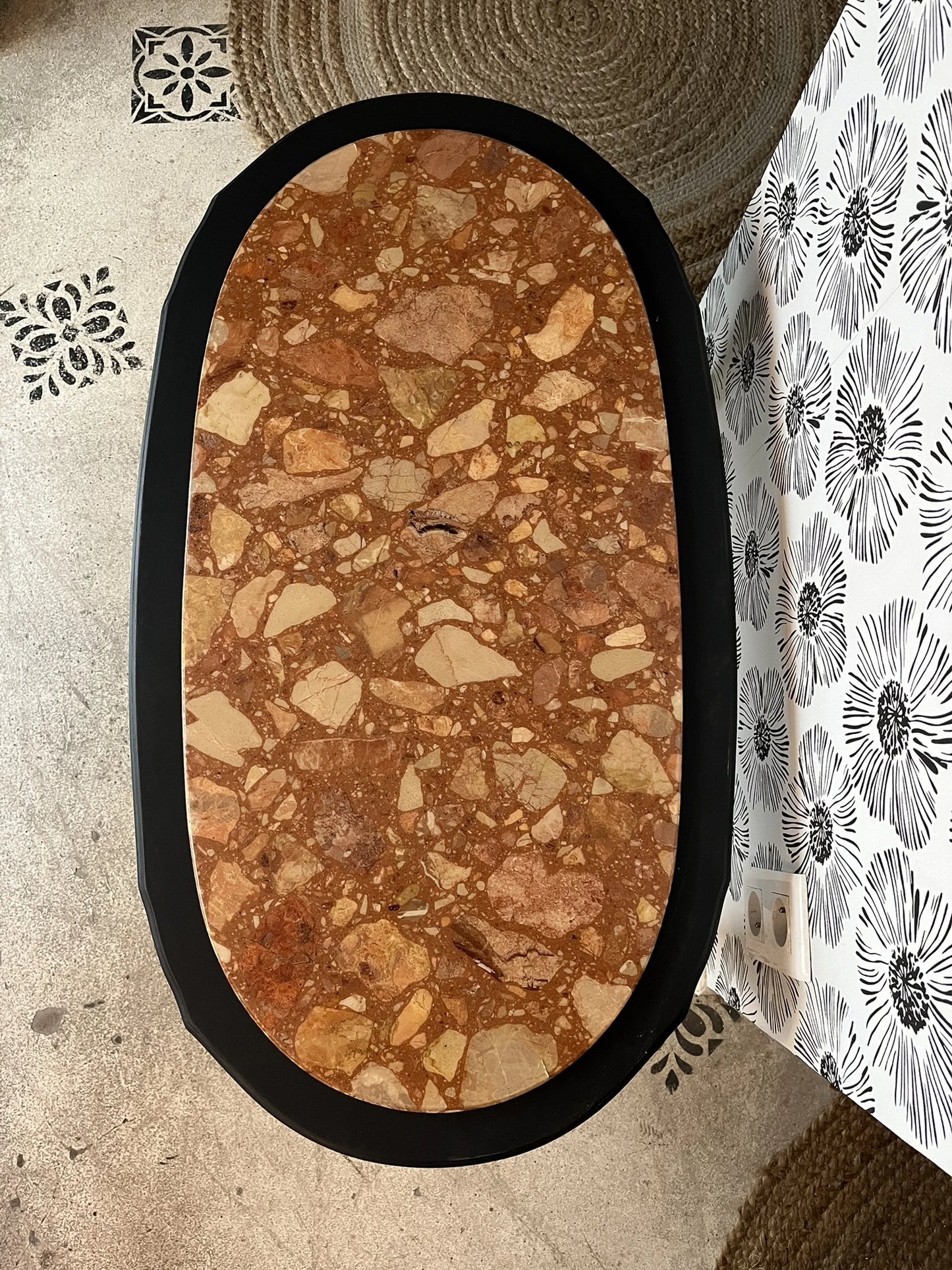 Table basse vintage Mathilda bois et marbre rose