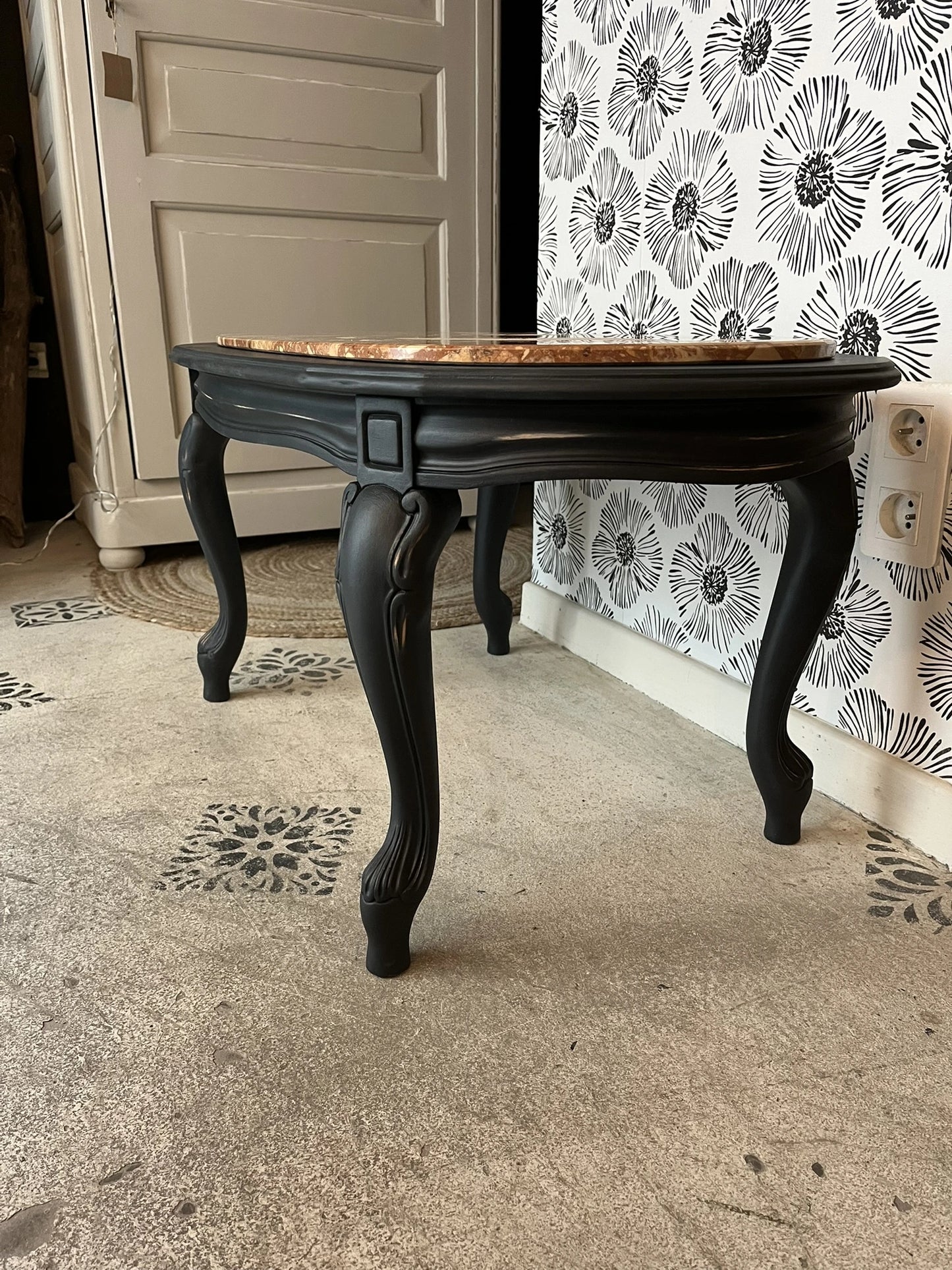 Table basse vintage Mathilda bois et marbre rose