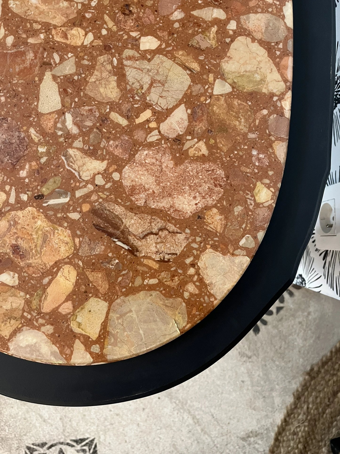 Table basse vintage Mathilda bois et marbre rose