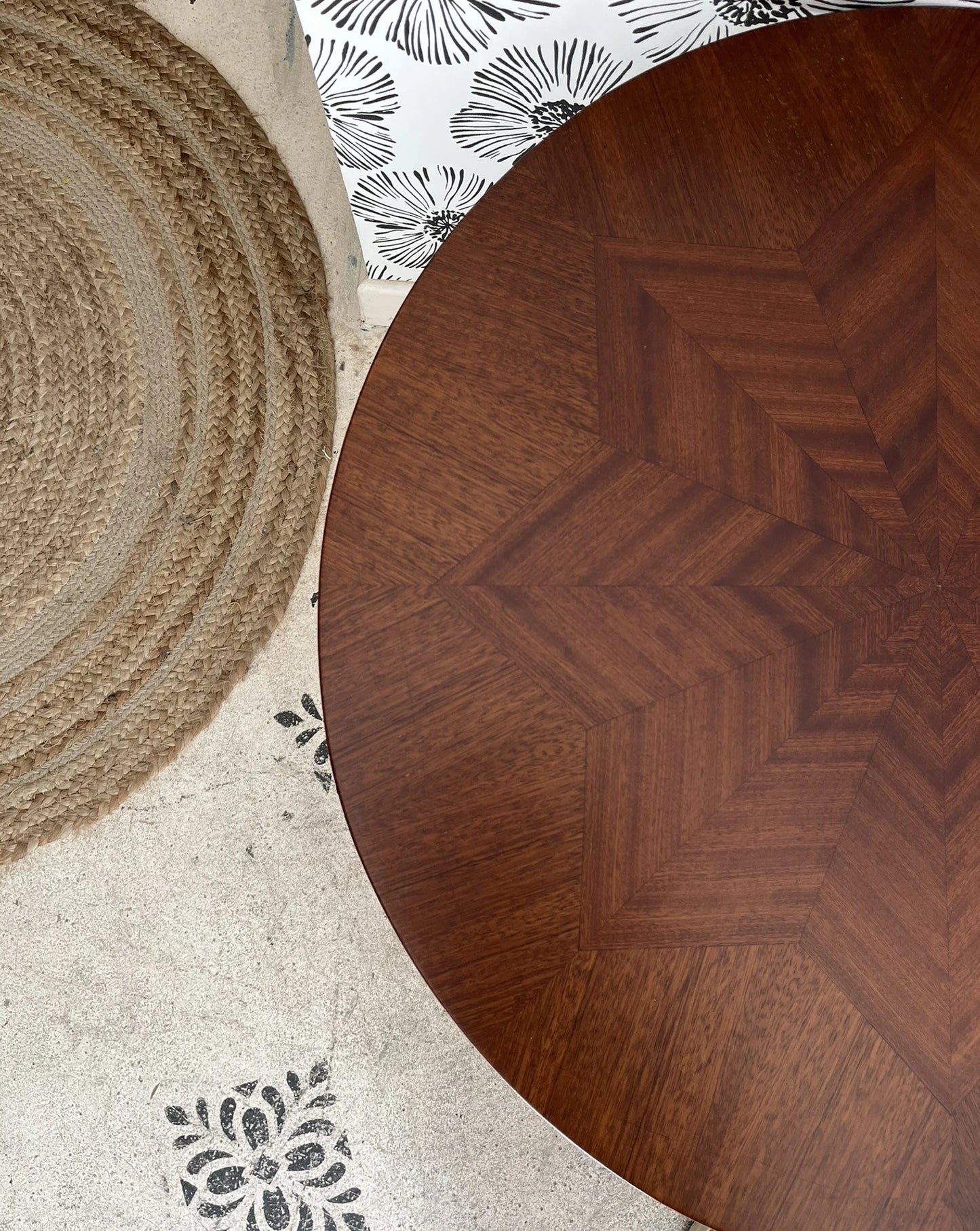 table basse scandinave marqueterie bois pieds compas