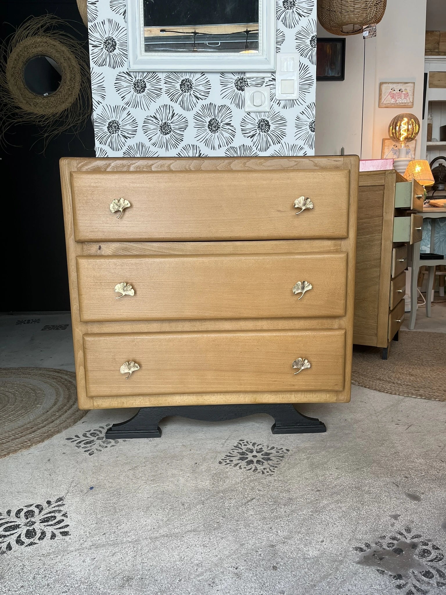 Commode Hanaé bois Art Déco feuilles de ginkgo