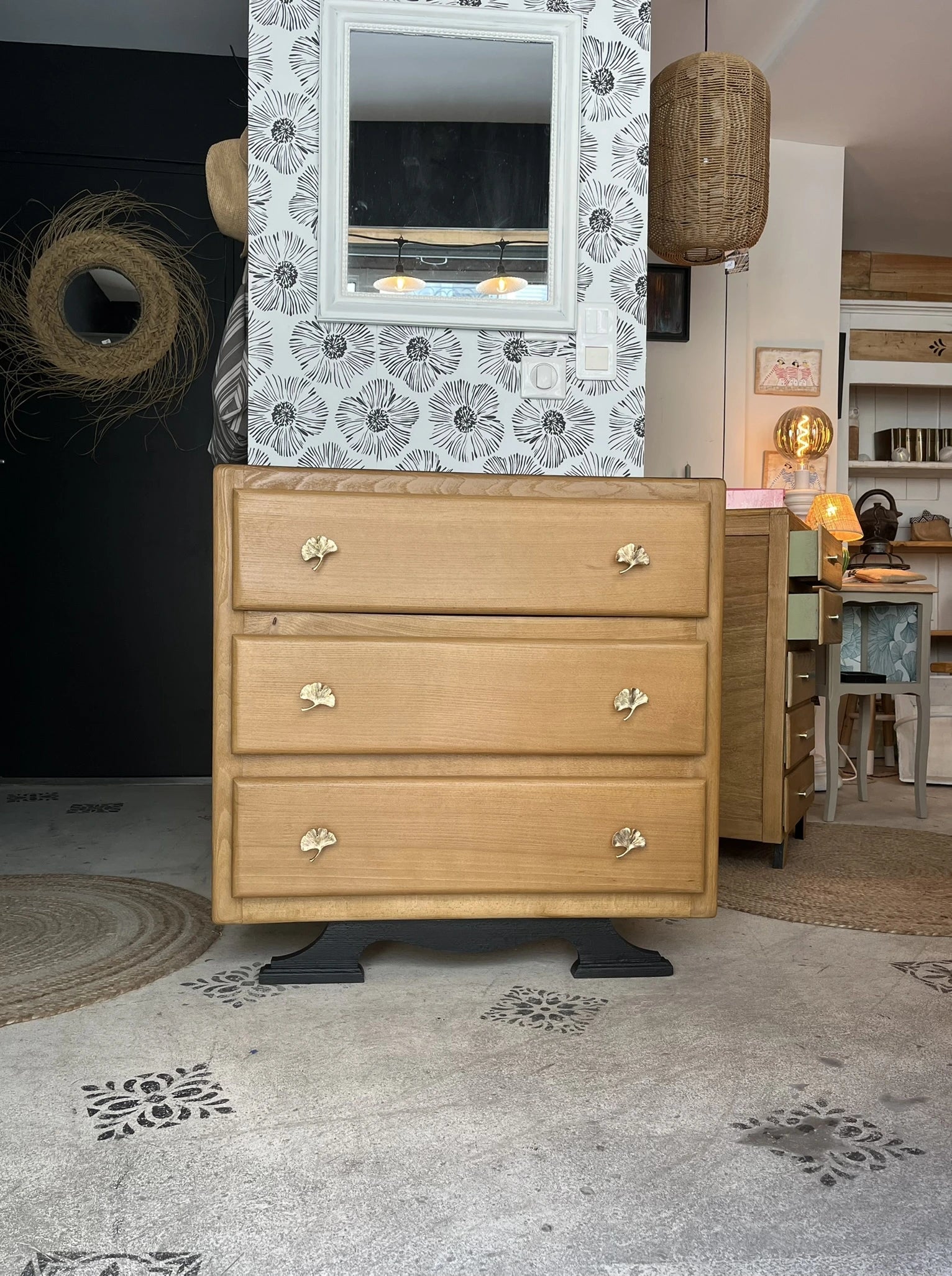 Commode Hanaé bois Art Déco feuilles de ginkgo