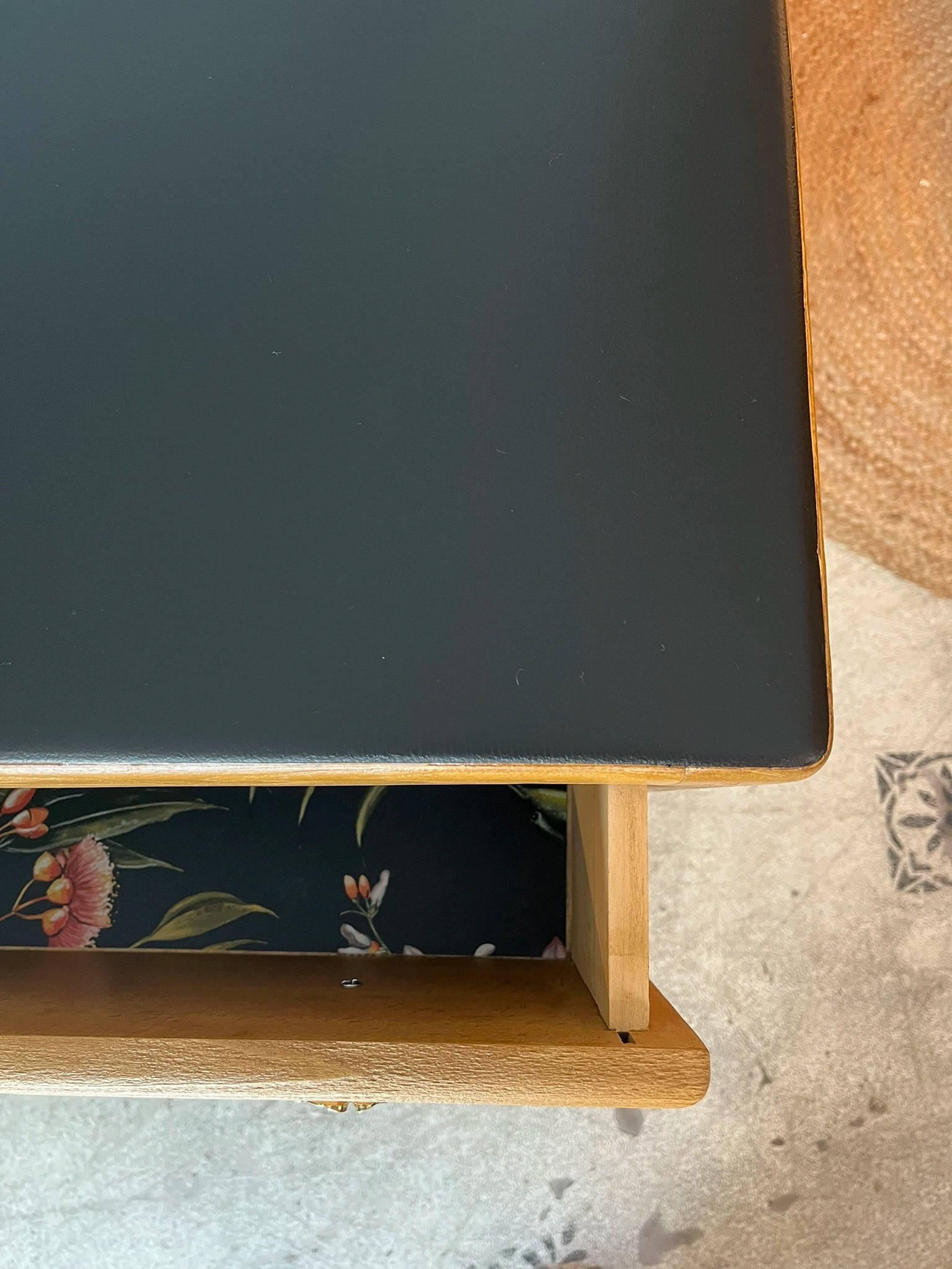 Commode Hanaé bois Art Déco feuilles de ginkgo