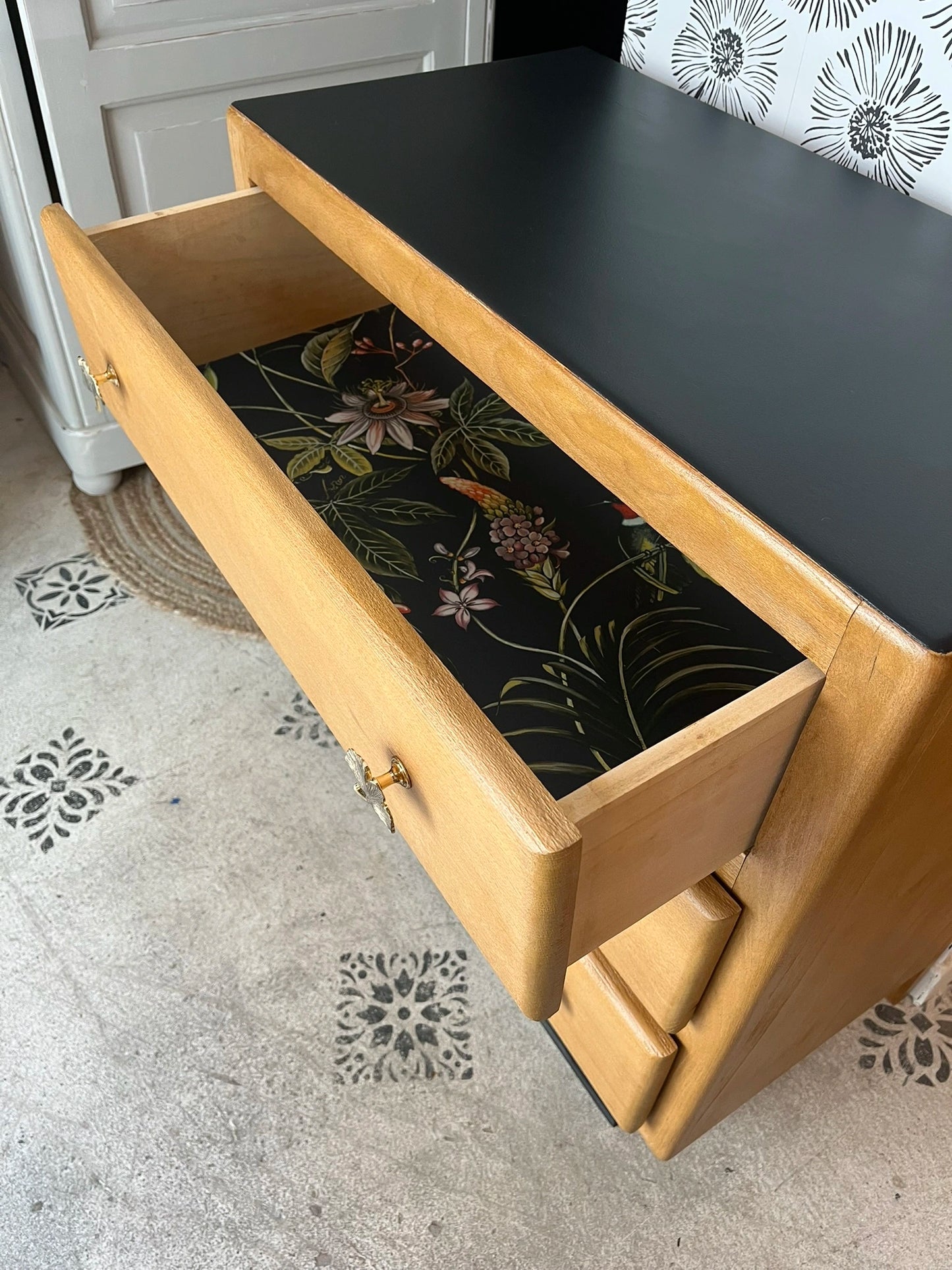Commode Hanaé bois Art Déco feuilles de ginkgo