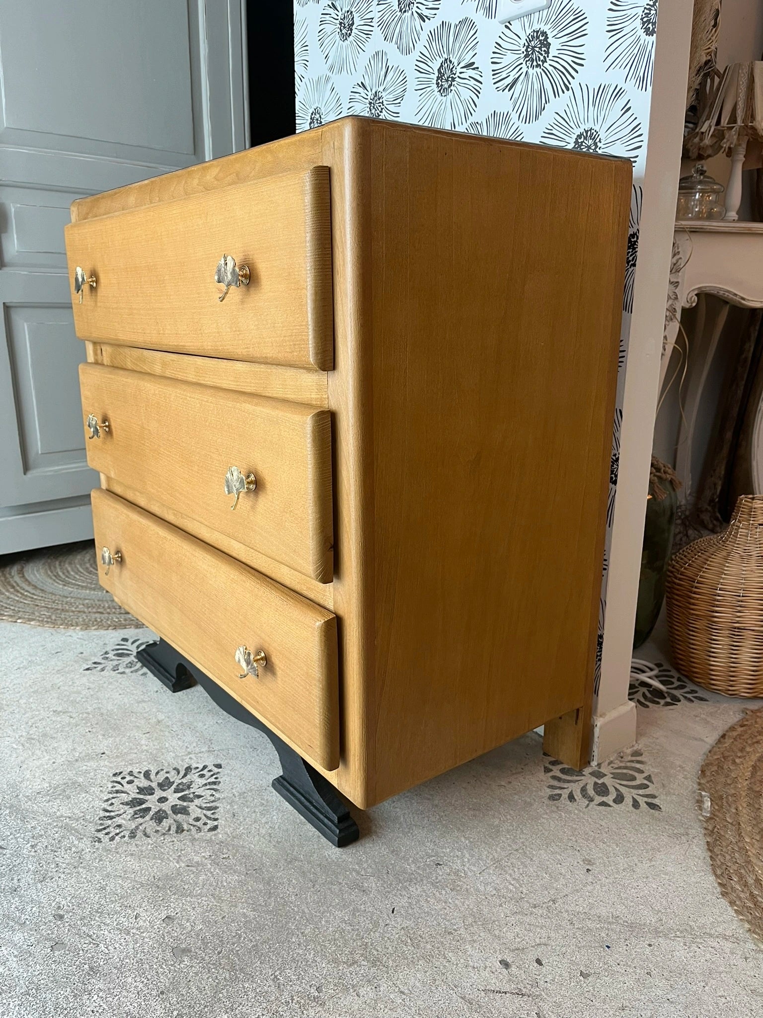 Commode Hanaé bois Art Déco feuilles de ginkgo