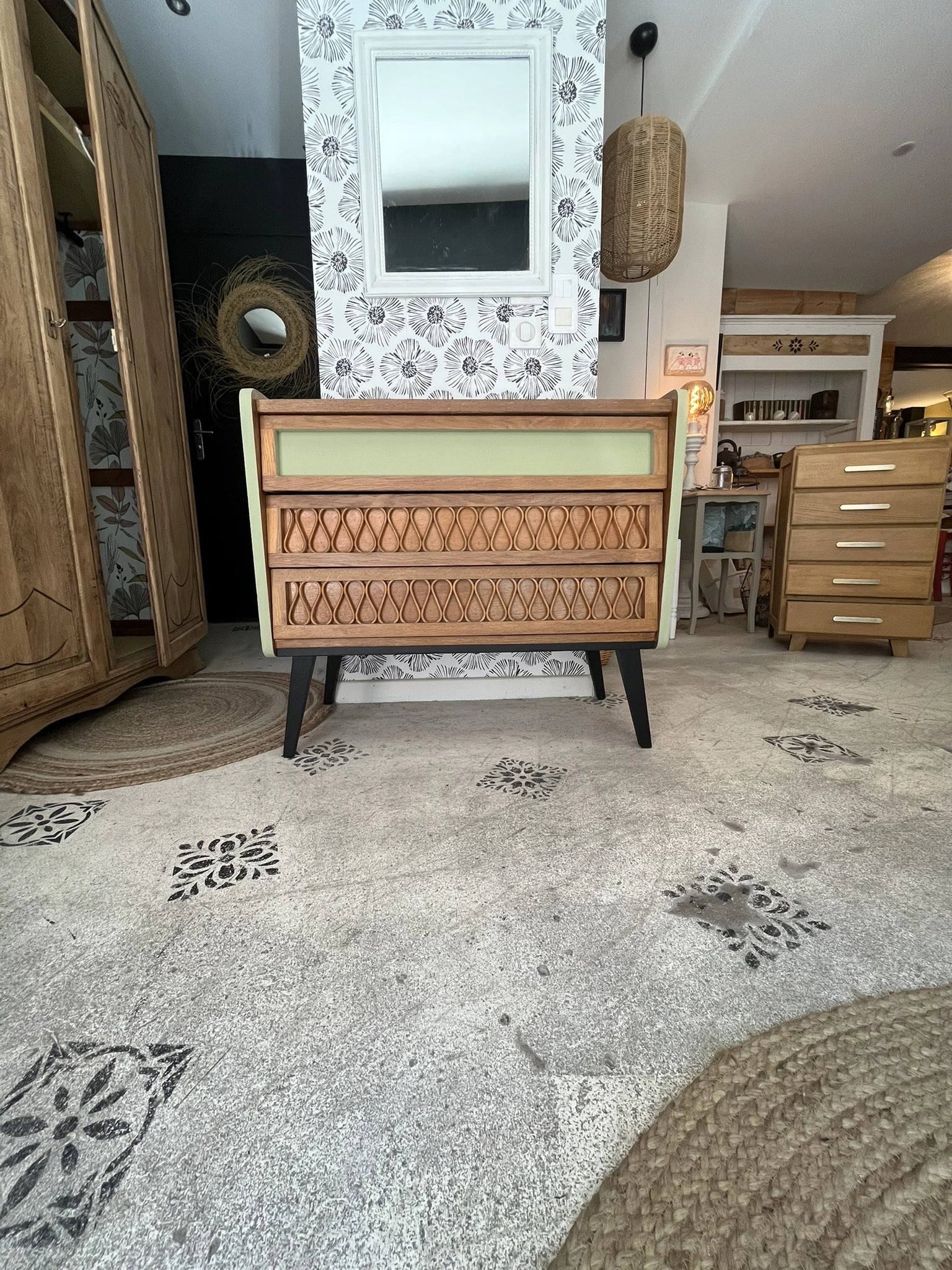 Commode Isadora années 50-70 scandinave rotin pieds compas