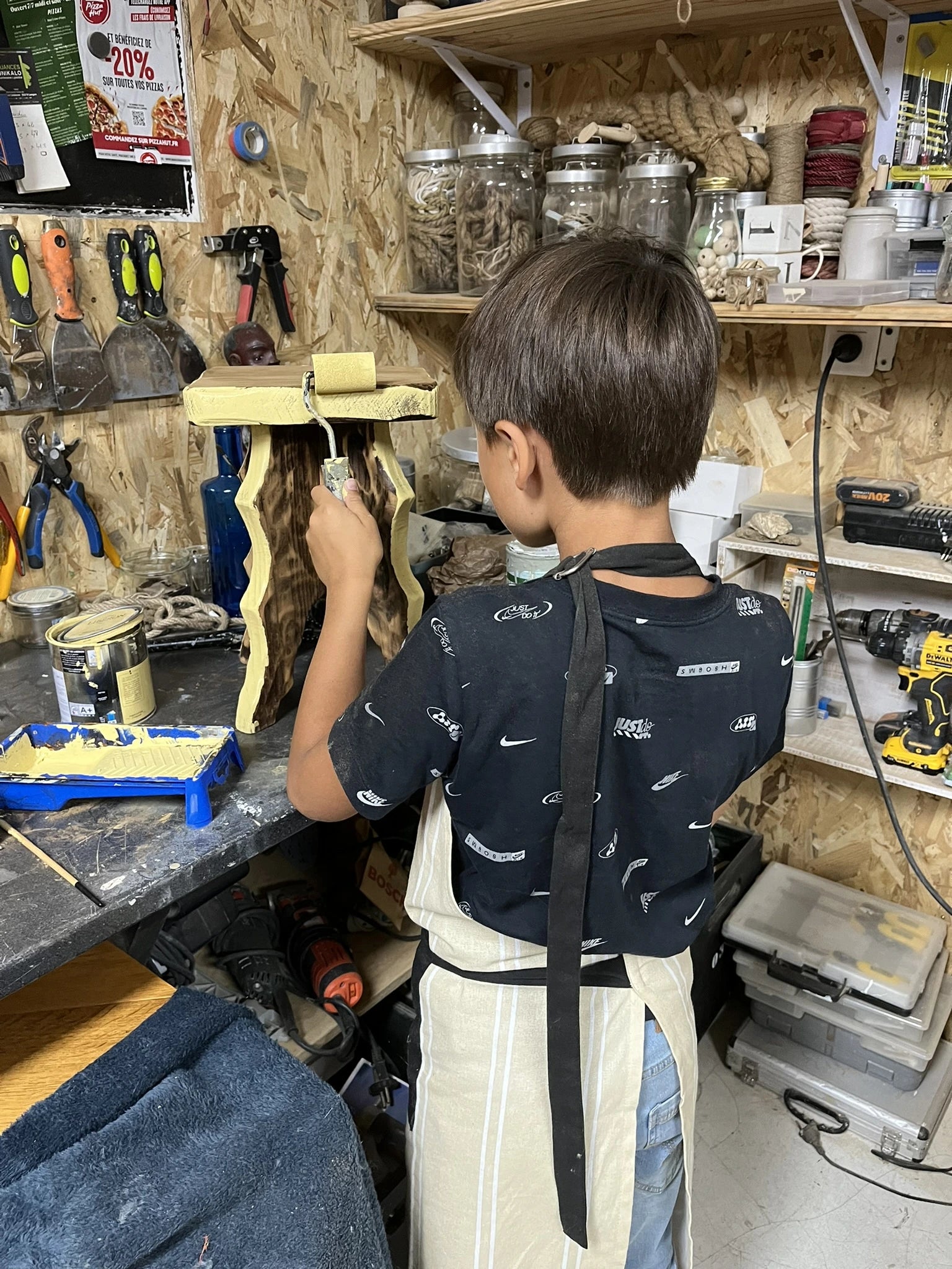 Atelier DIY rénovation restauration meuble vintage bois idée cadeau artisanal orignal Fête des Mères 2026 