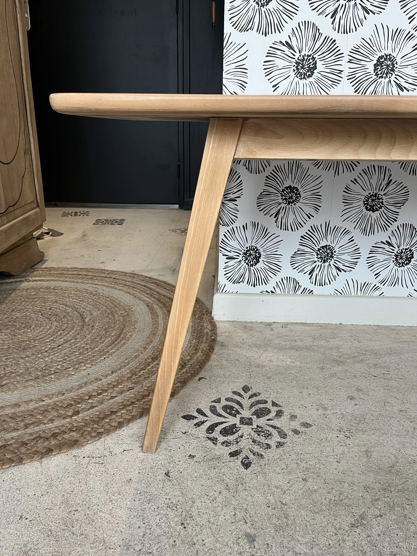 table basse Gina bois scandinave pieds compas années 50 années 60 années 70