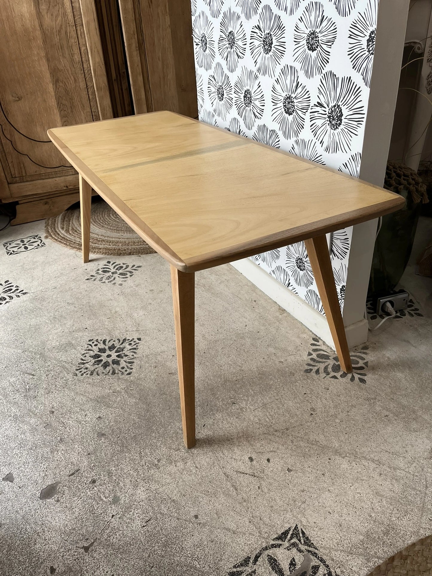 table basse Gina bois scandinave pieds compas années 50 années 60 années 70
