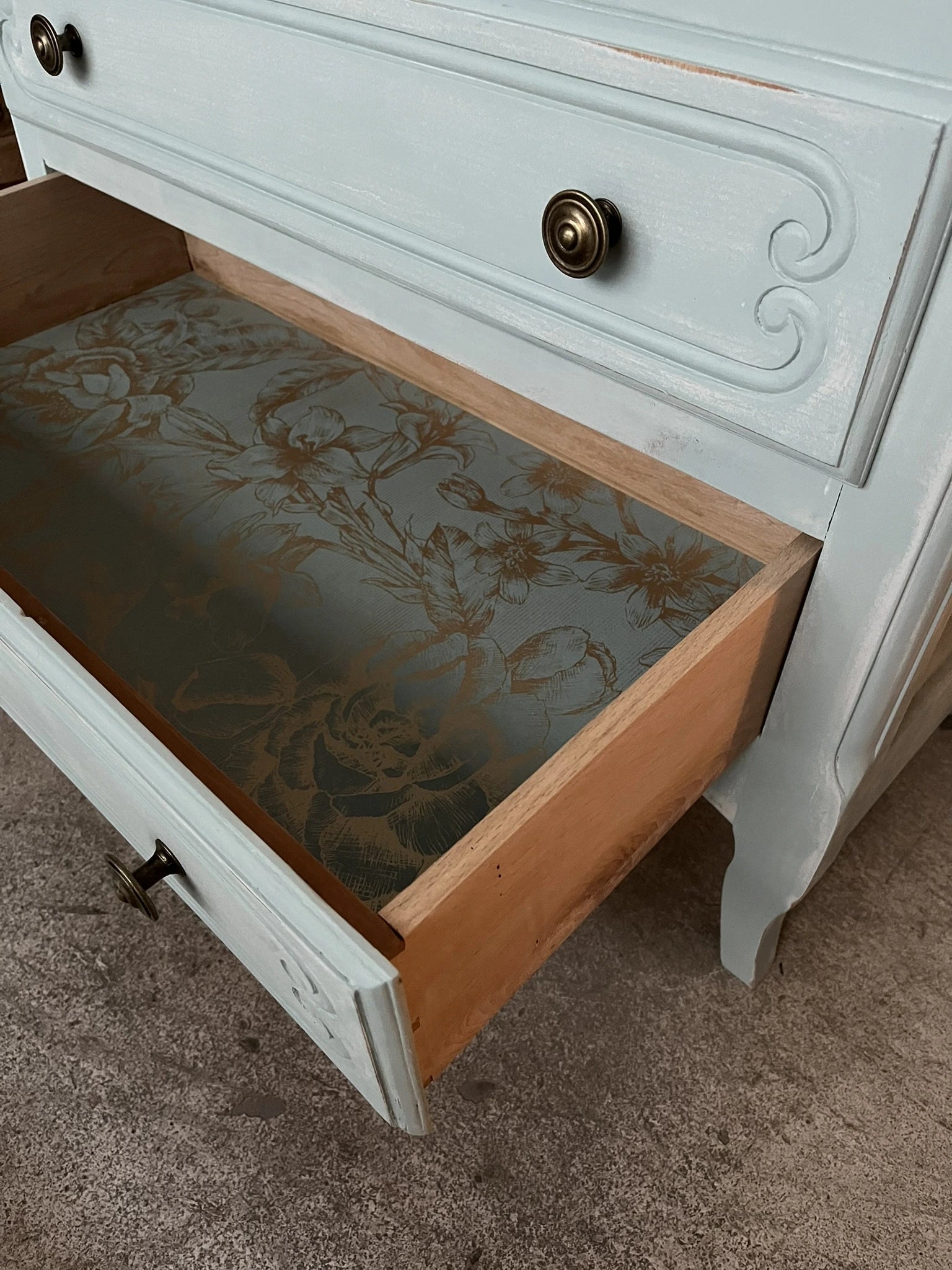 Restauration et rénovation meubles bois vintage Bordeaux