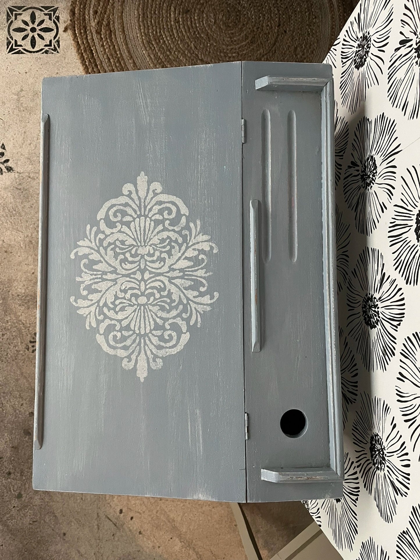 Pupitre bureau d'enfant Barnabé bois vintage repliable avec rangement