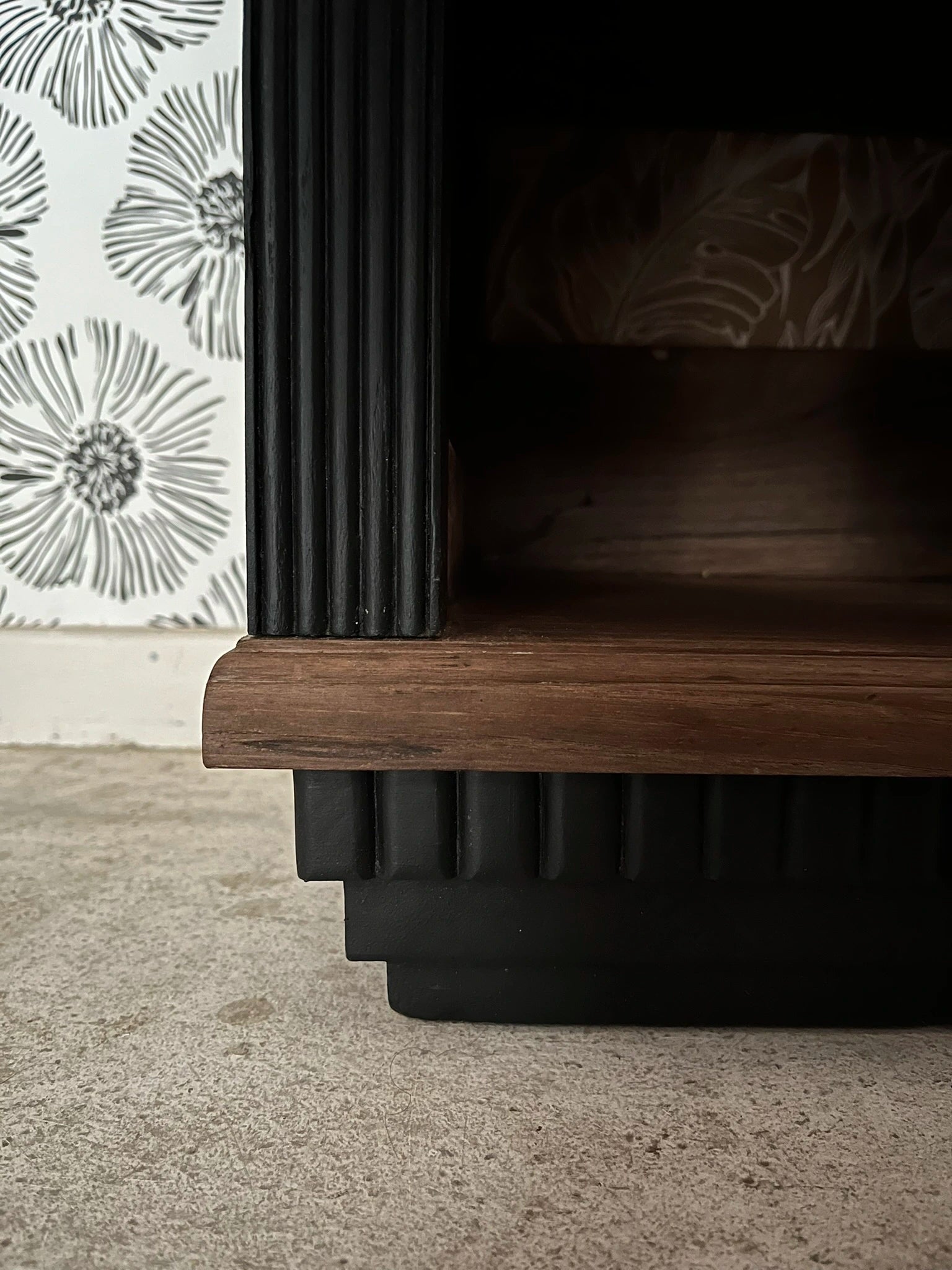 Table de chevet meuble d'appoint buffet vintage Aëla Art Déco bois massif chêne