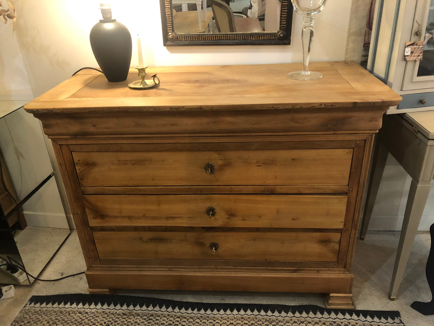 Commode Camille bois et pochoirs