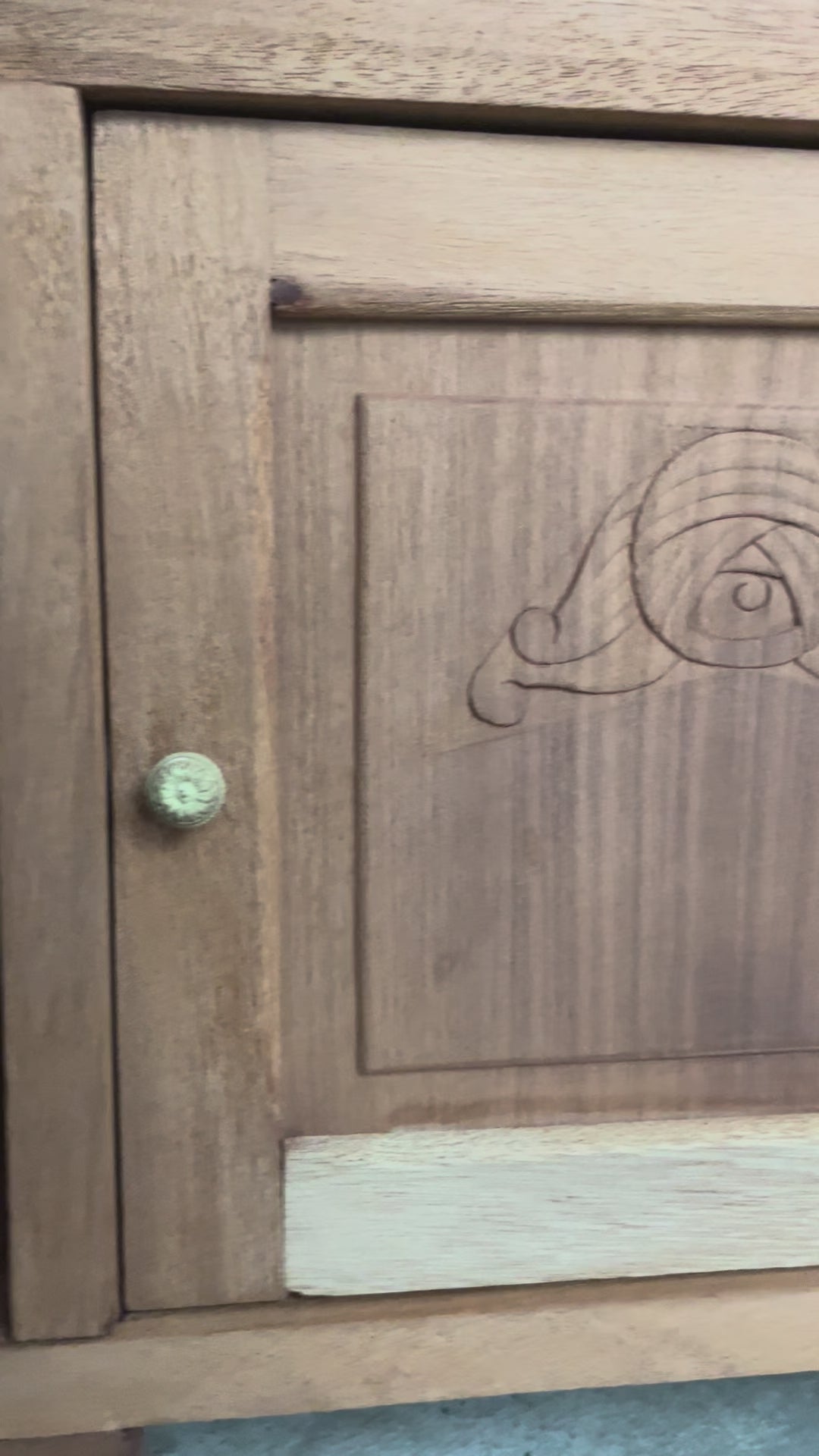 Duo tables de chevet vintage Art Déco Jada et Rosa bois et marbre